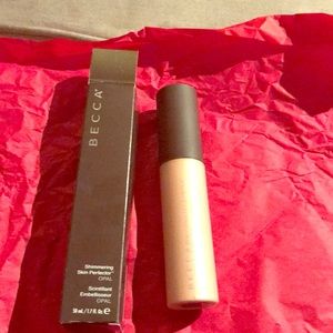 Becca shimmering skin Perfector
